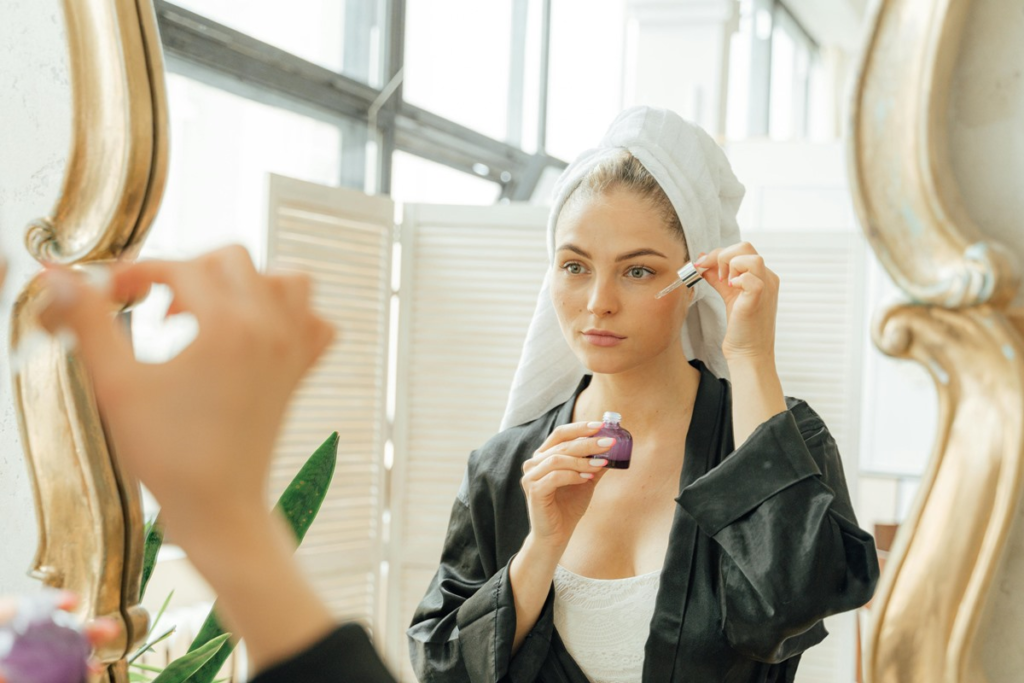 What Is the Correct Way to Use Serum in an Anti-Aging Routine