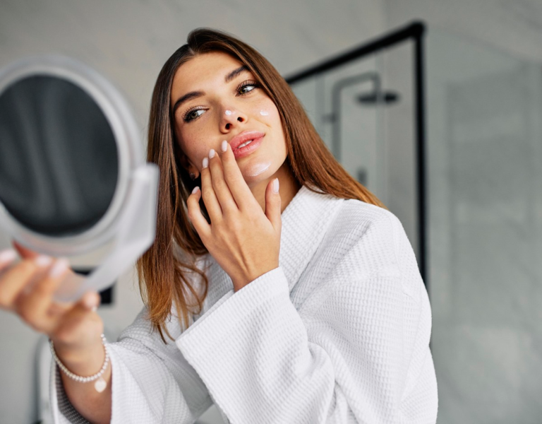 Simple Anti-Aging Routine Without Retinol: Gentle Results, No Irritation