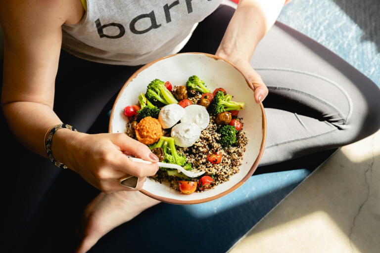 Diet for Acne-Prone Skin: What to Eat and What to Avoid for Clear and Glowing Skin