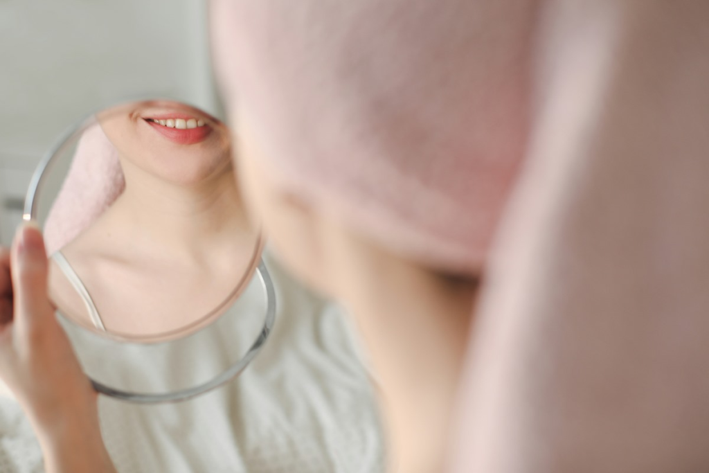 How to Stop Acne on Combination Skin: Dermatologist’s Guide