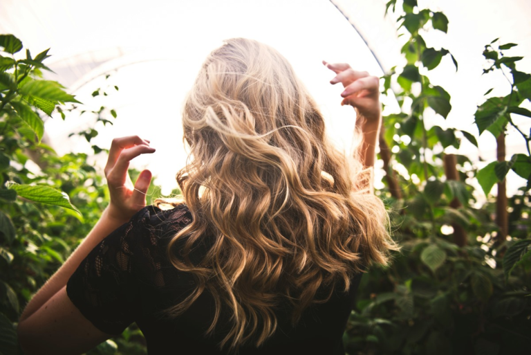 How to Prevent Hair Loss: Proven Strategies, Treatments, and Products That Support Healthy Growth