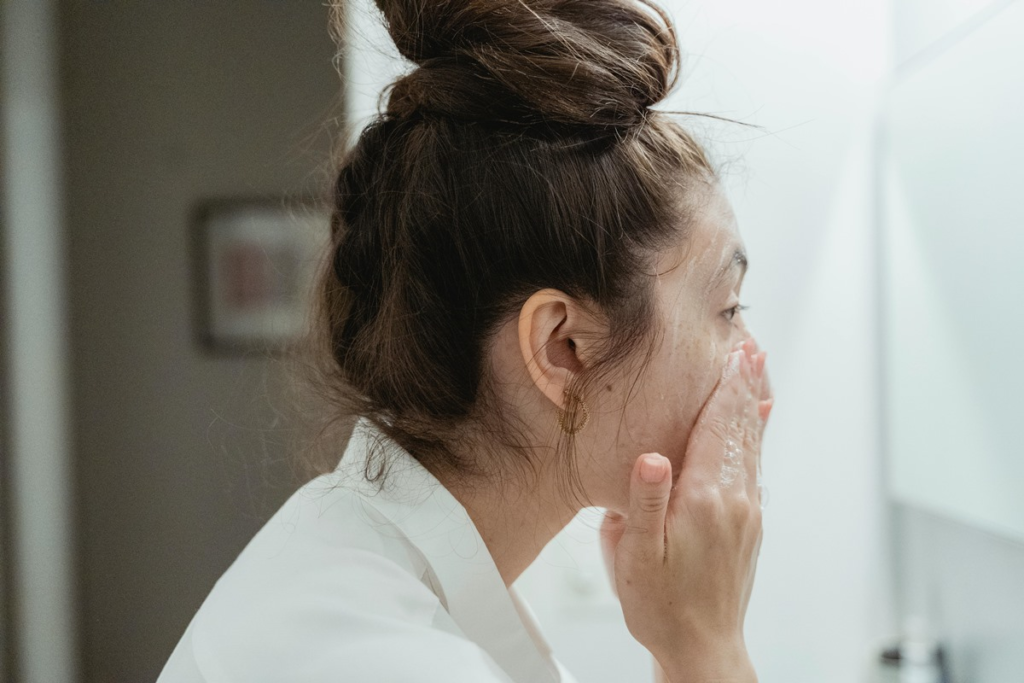 How to Wash Your Face If You Have Broken Capillaries